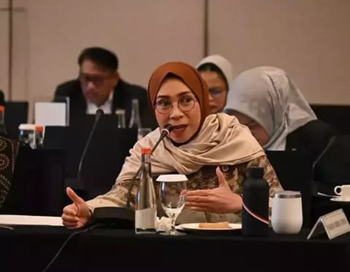Anggota Komisi X DPR RI, Melly Goeslaw