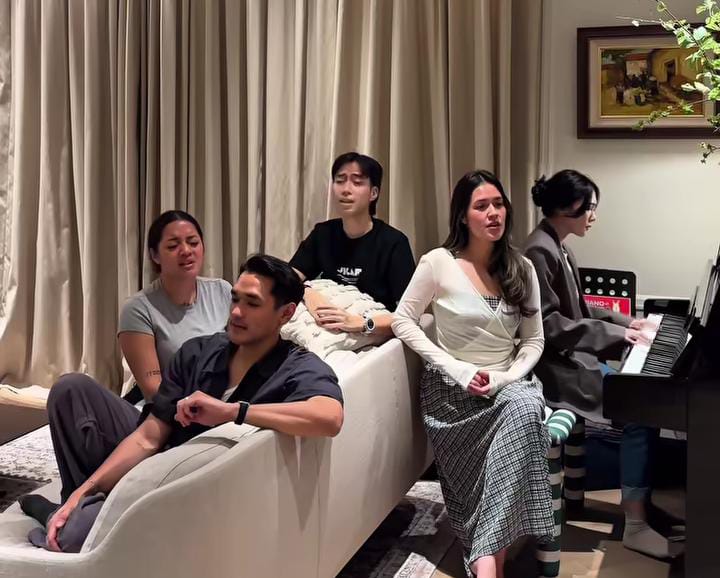 Raisa, Afgan, Isyana Sarasvati, Abigail Cantika, dan Vidi Aldiano menggugah video saat menyanyikan lagu Indonesia jaya
