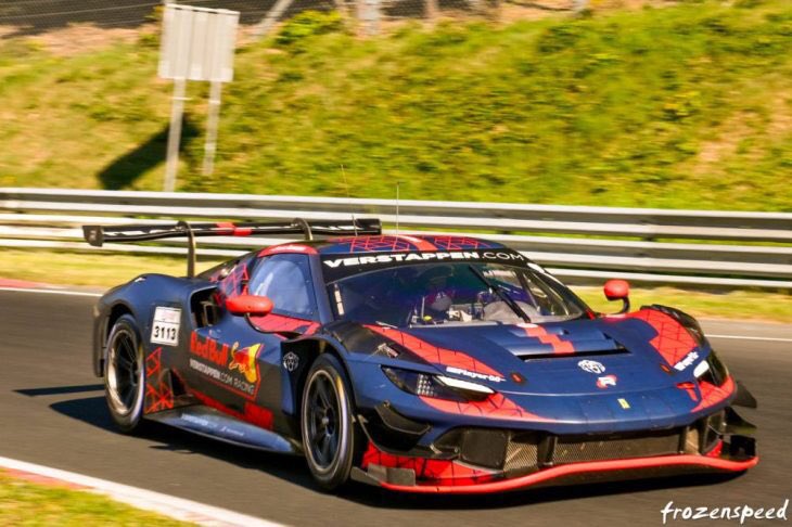 Max Verstappen ketika mengendarai Ferrari 269 GT3 di sirkuit Nordshleife pada bulan Mei lalu.