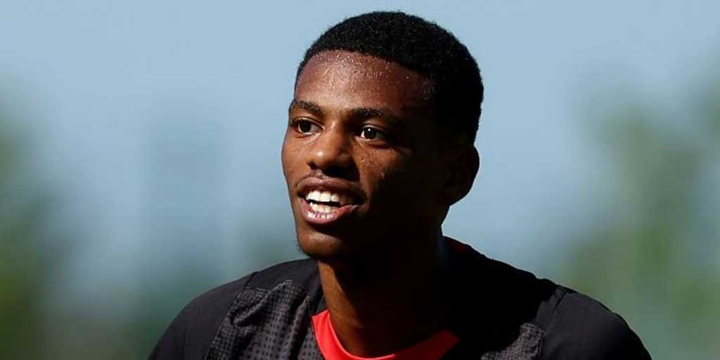 Bermain di sayap kanan, AC Milan menaruh ekspektasi tinggi pada Cheveyo Balentien.