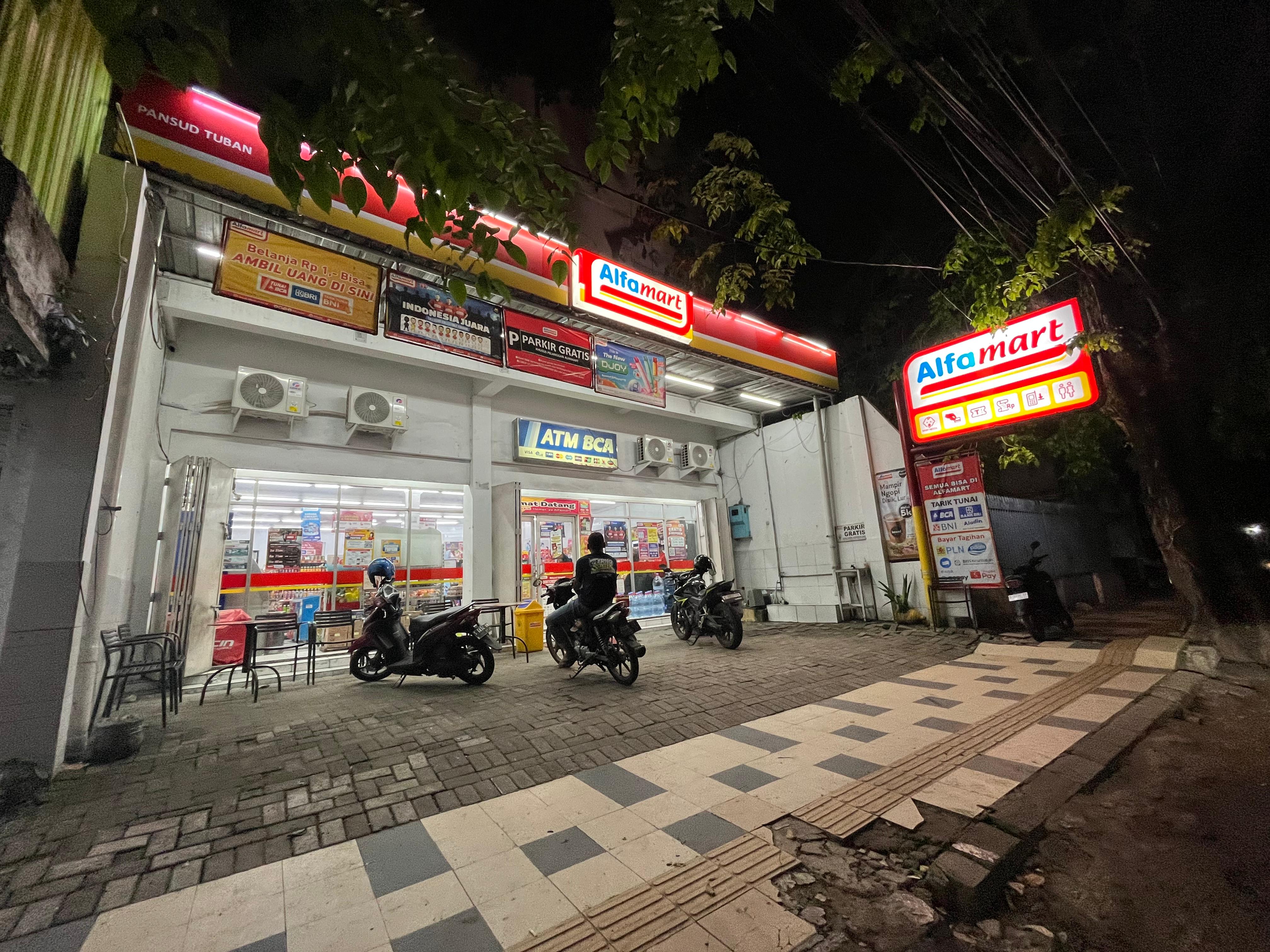 Minimarket 24 jam di Tuban diimbau sediakan petugas keamanan