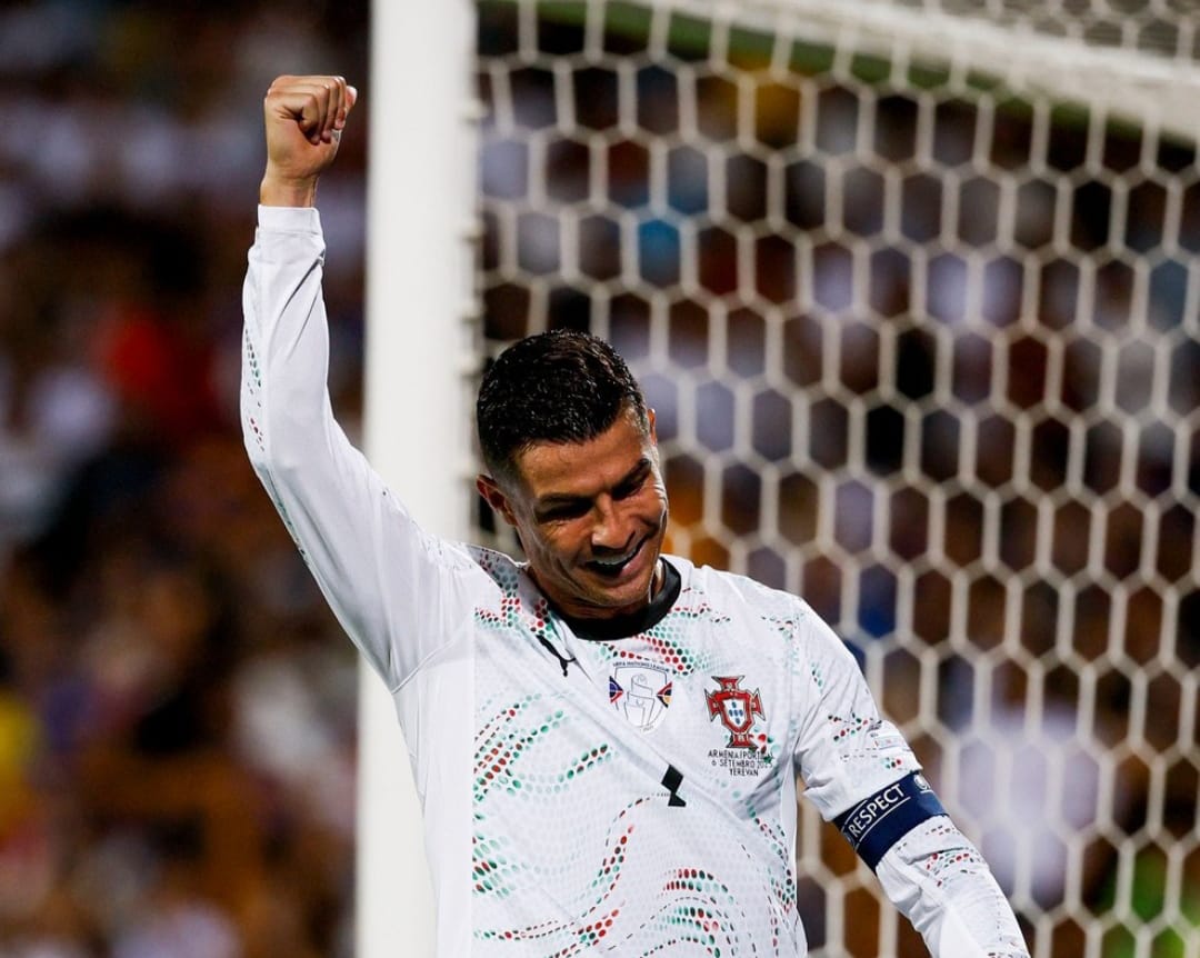 Momen Cristiano Ronaldo merayakan gol yang ia cetak saat membela timnas Portugal. Kini ia mendapatkan gelar Best of All Time dari Portugal.