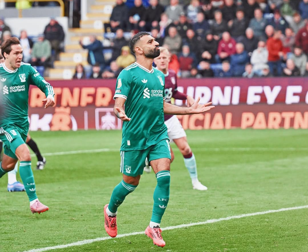 Selebrasi Mohamed Salah saat cetak gol ke gawang Burnley.