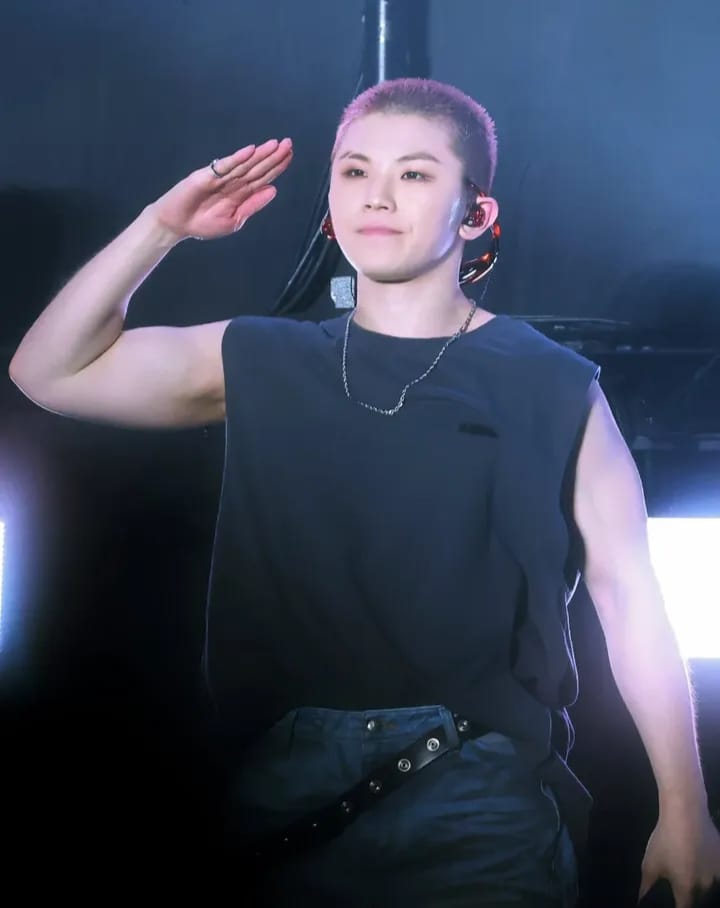 Woozi SEVENTEEN resmi berangkat wamil.
