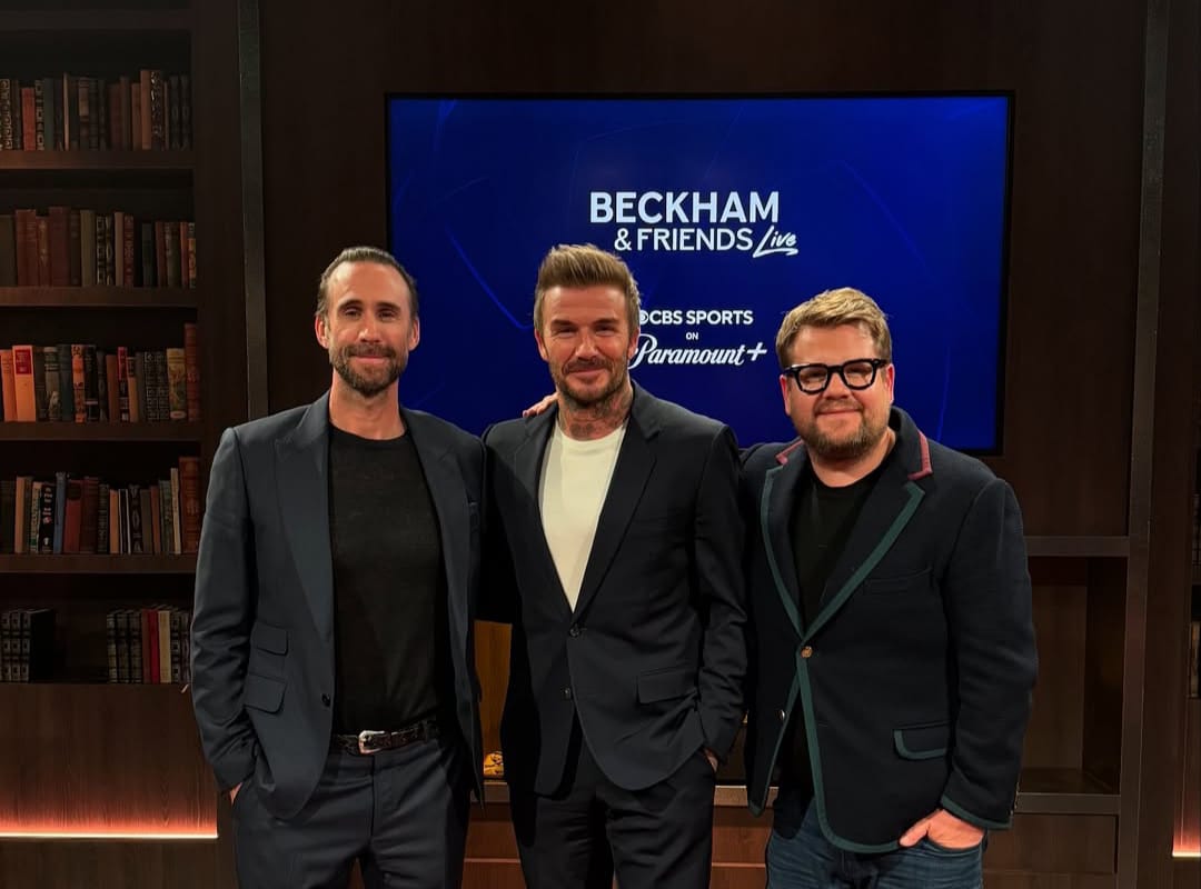 David Beckham saat sesi foto bersama di acara Beckham and Friends.