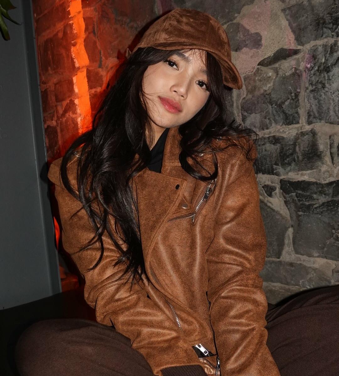 Selebgram Fujianti Utami Putri dihujat setelah hadir dalam acara pengajian 7 bulanan Franz Faisal.