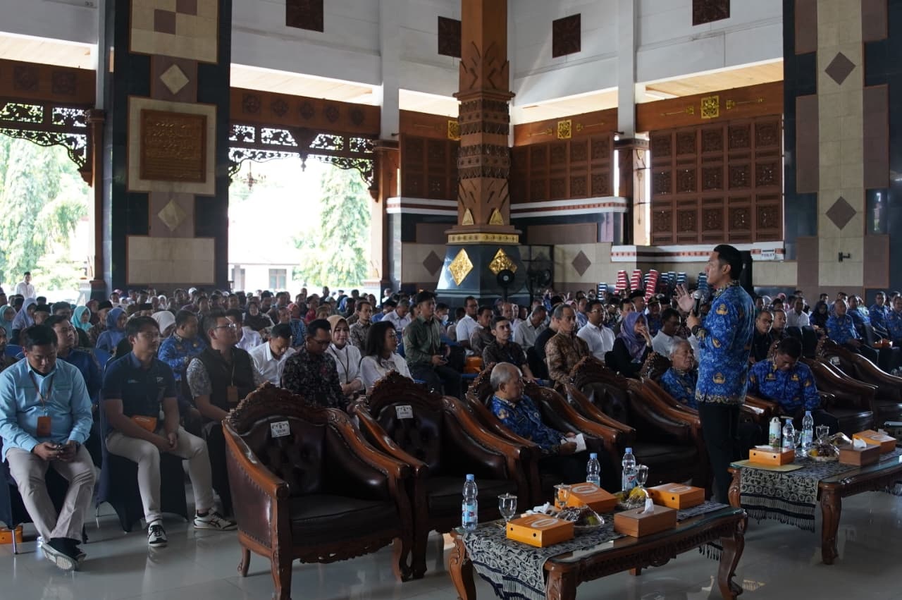 Bupati Tuban Aditya Halindra genjot percepatan agar 328 koperasi desa semua beroperasi di 2025.