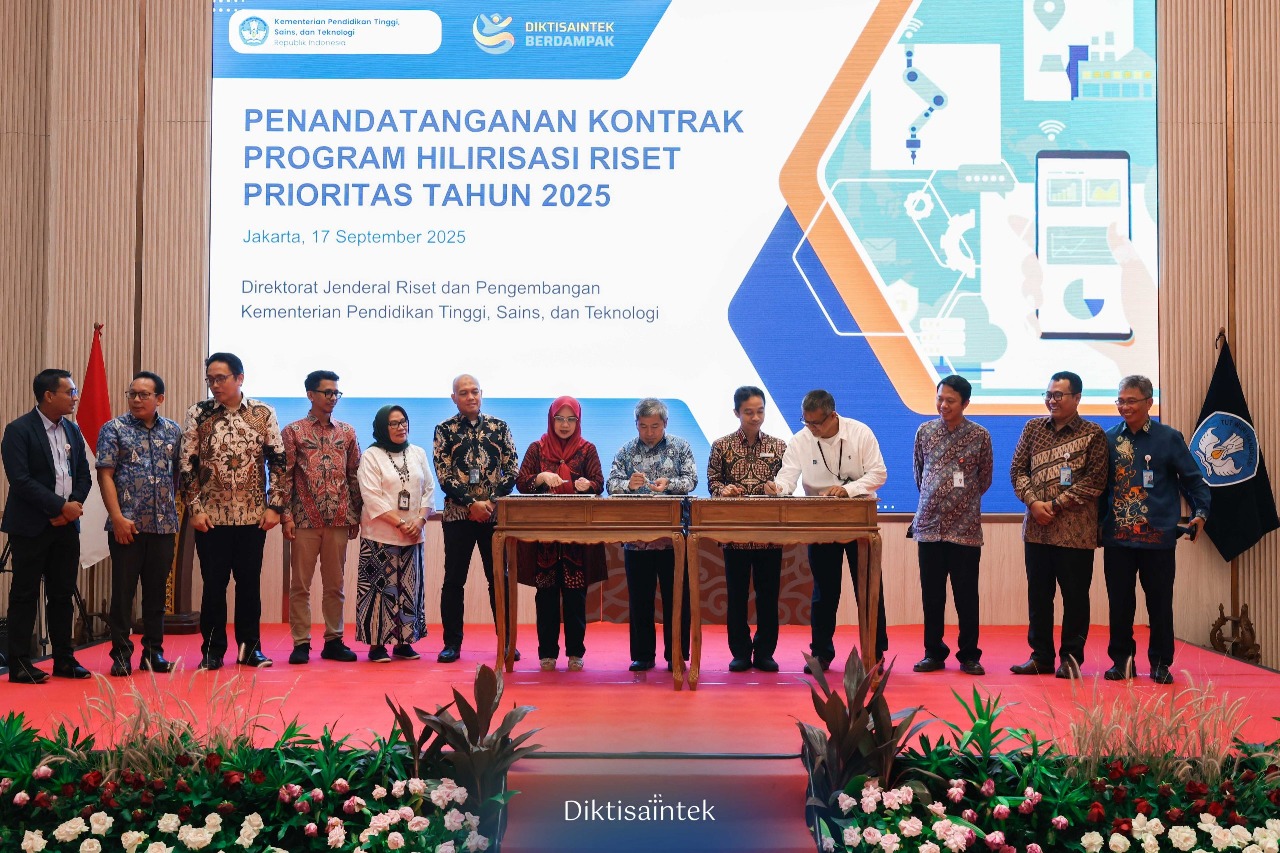 Penandatanganan Kontrak Pendanaan Hilirisasi Riset Prioritas (Hiliriset) 2025 di Kantor Kemdiktisaintek RI