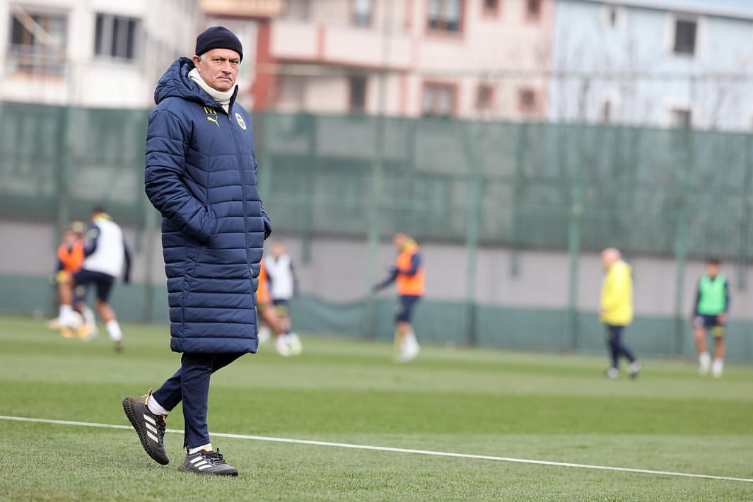 The Special One Pulang! Mourinho Janji Hidup untuk Benfica