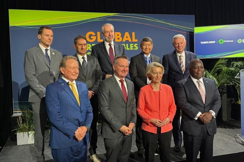 Utusan Khusus Presiden Republik Indonesia Bidang Iklim dan Energi dalam diskusi panel tingkat tinggi Climate Week New York City (NYC) 2025