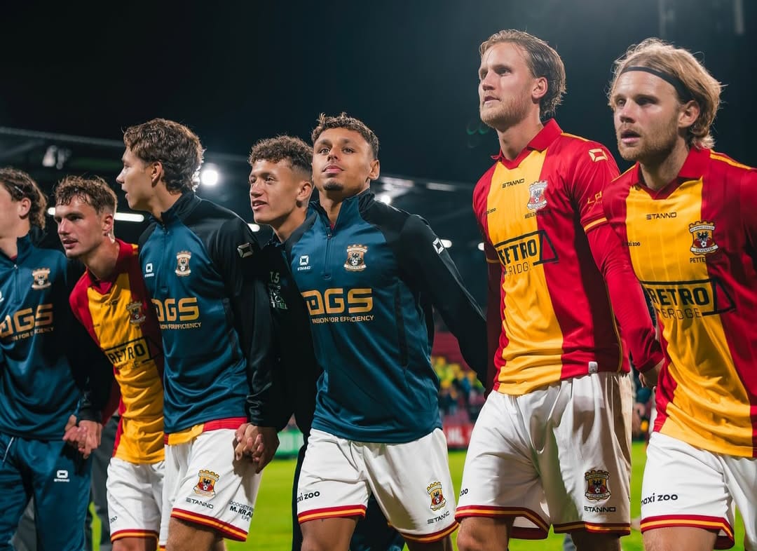 Dean James dan Go Ahead Eagles, akan debut di UEFA Europa league Kamis malam nanti.