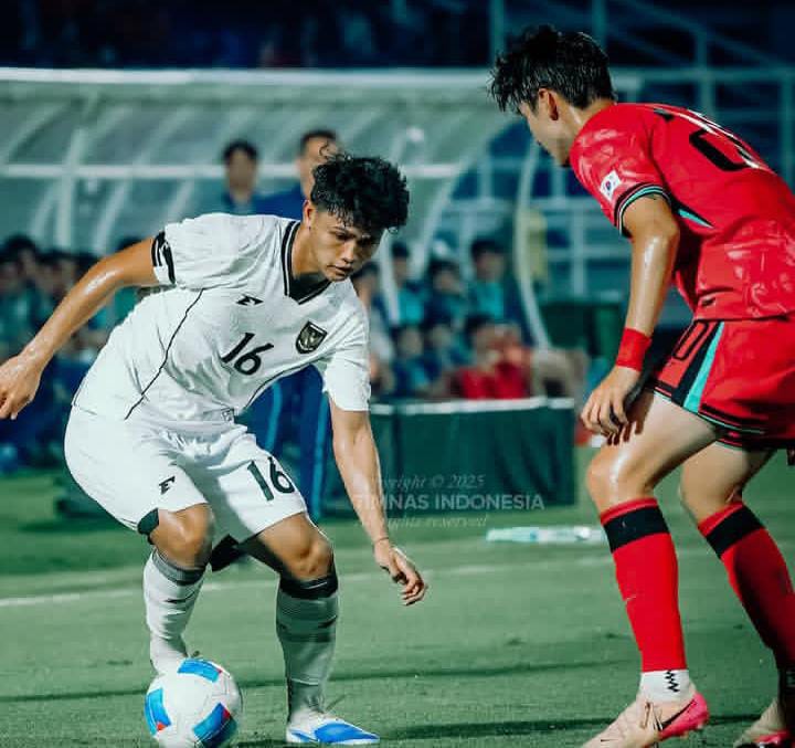 Garuda Saudi minta suporter Timnas Indonesia hanya beli tiket resmi di aplikasi Weebook agar terhindar dari masalah di stadion.