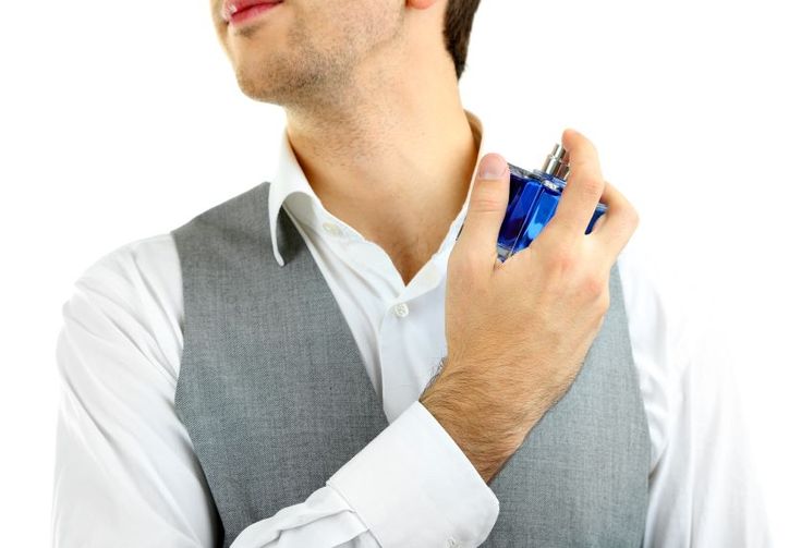 Kenali penyebab utama kelelahan penciuman saat pakai parfum.