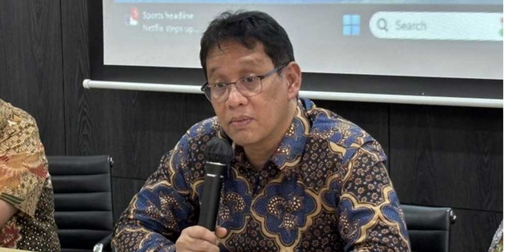 Menteri Keuangan Purbaya Yudhi Sadewa menjawab pertanyaan wartawan dalam taklimat media di kantor Kementerian Keuangan, Jakarta, Jumat (26/9).
