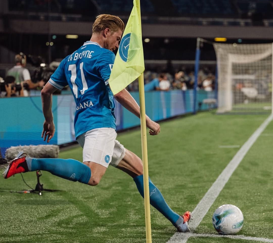 Pemain Napoli, Kevin De Bruyne, ditengarai kesal saat harus diganti dalam laga melawan AC Milan.