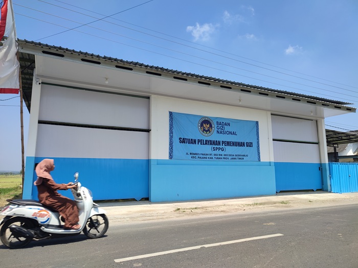 Sepekan pasca peristiwa keracunan enam siswa SMKN Palang yang diduga akibat menu MBG, SPPG Palang terpantau tampak sepi dan tak ada aktivitas hingga, kemarin (2/9)
