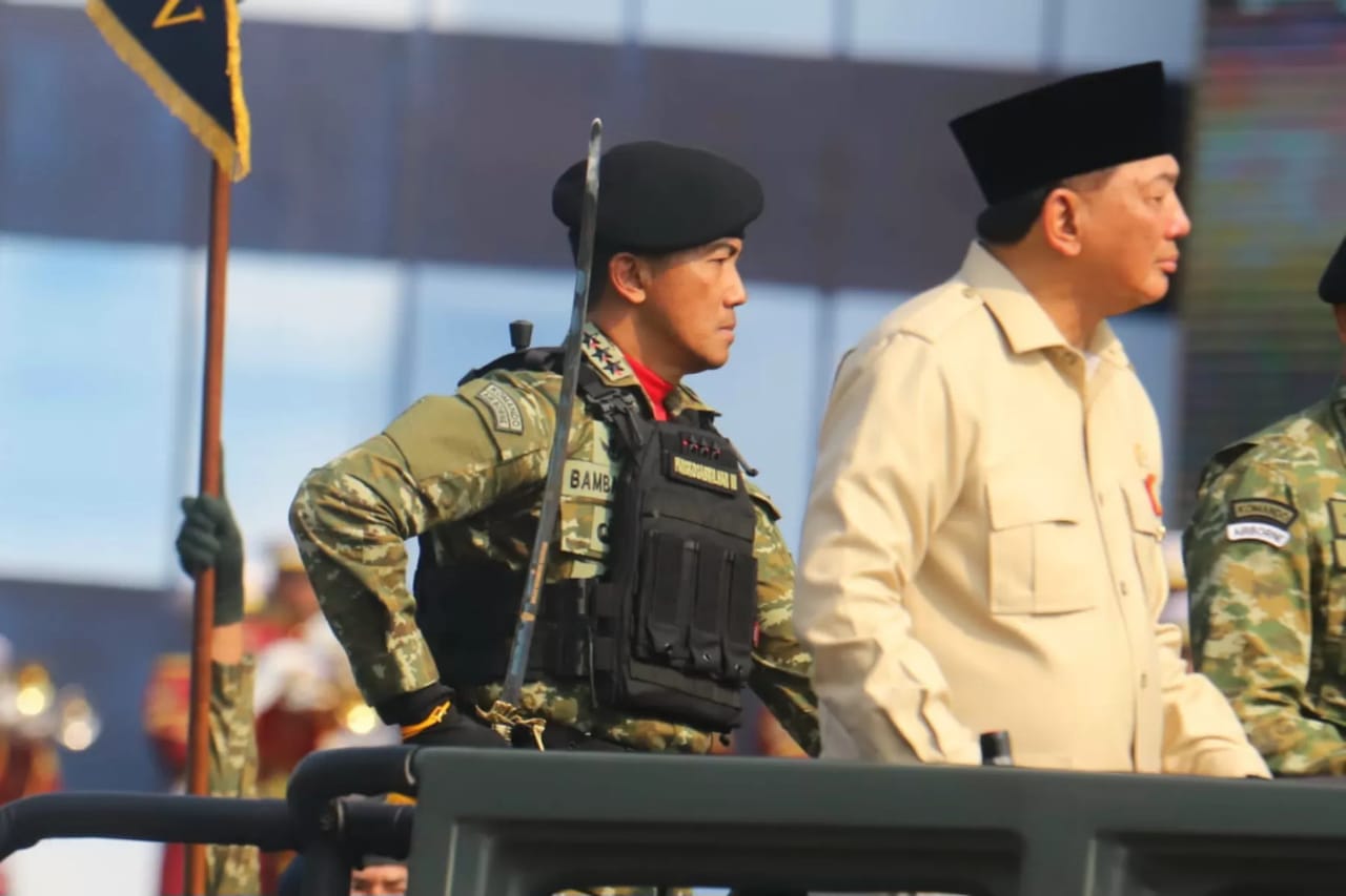 Berpengalaman di Kopassus hingga Paspampres, Letjen Bambang Trisnohadi memimpin upacara HUT ke-80 TNI di Monas dengan segudang prestasi di dunia militer.
