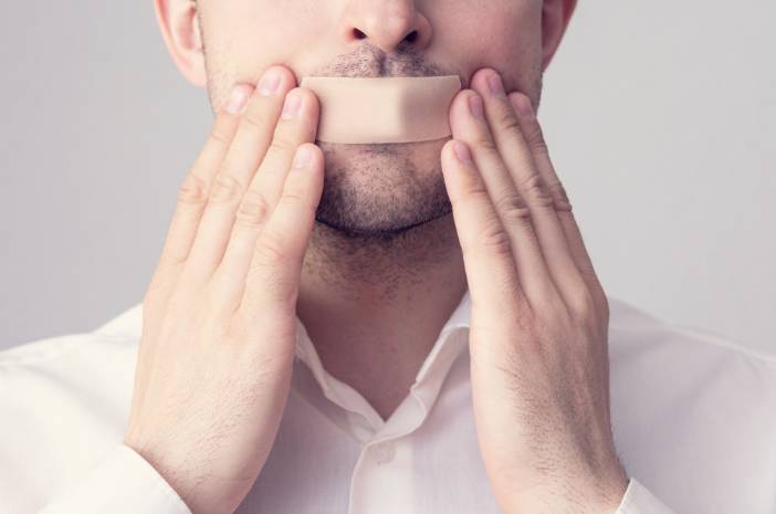 "Mouth taping" Trend menutup mulut saat tidur