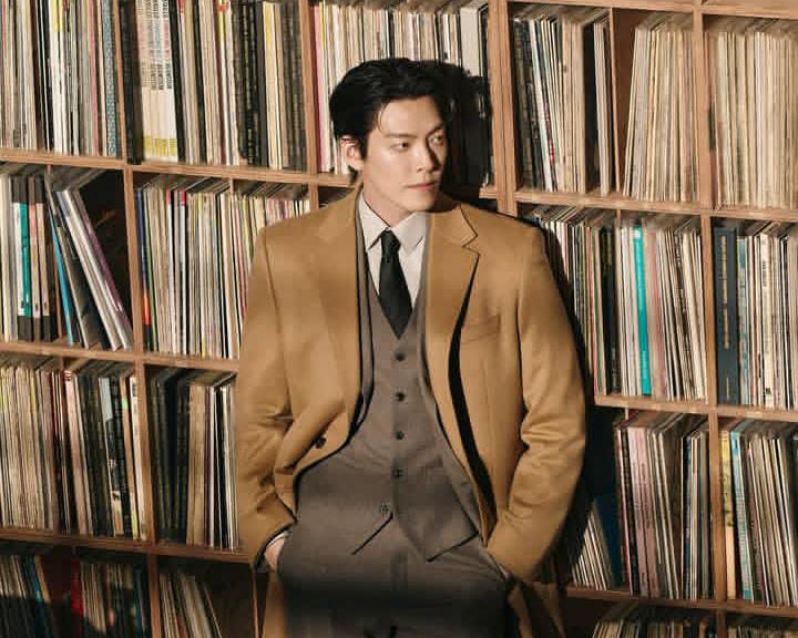 Aktor Kim Woo Bin.