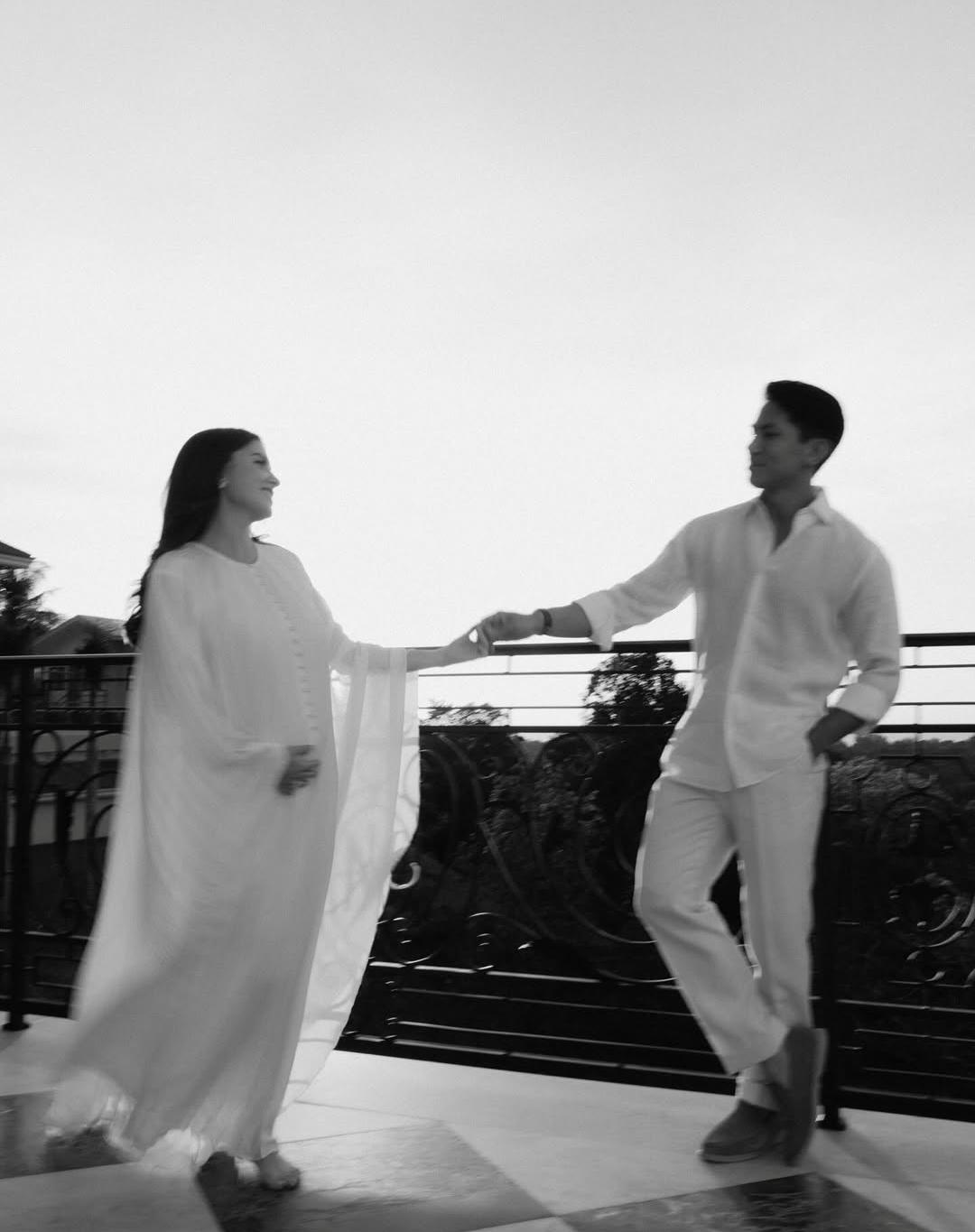 Pasangan Pangeran Abdul Mateen dan Anisha Rosnah, tengah menanti kelahiran anak pertama mereka.