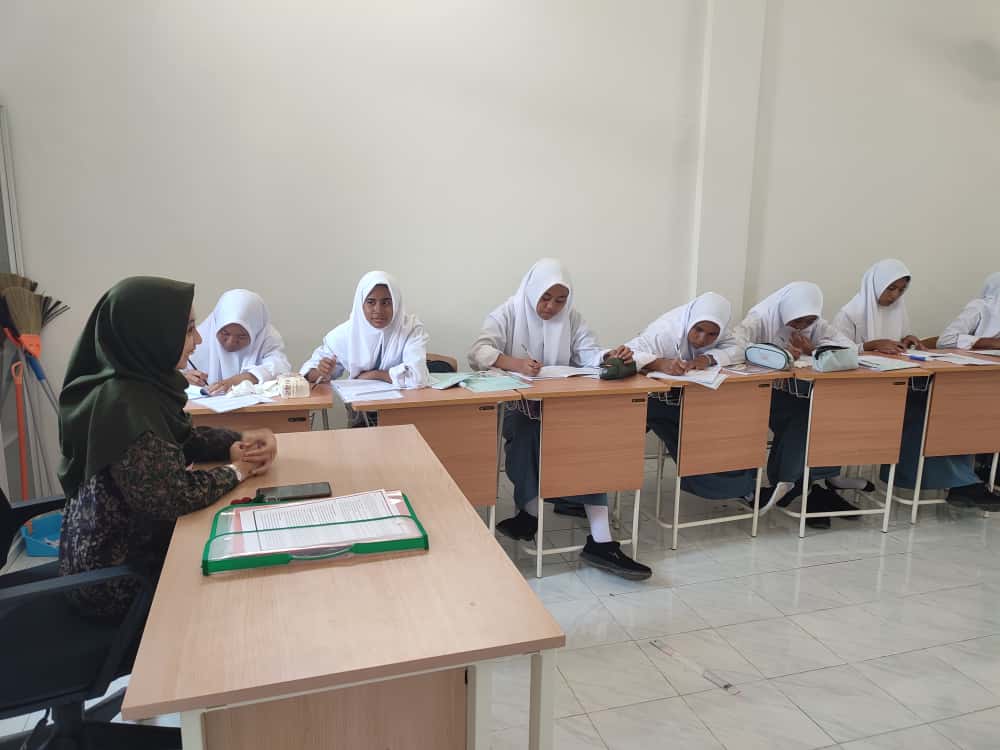 Siswa SR Terintegrasi 18 Kabupaten Tuban tampak fokus mengikuti KBM di dalam kelas, kemarin (14/10).