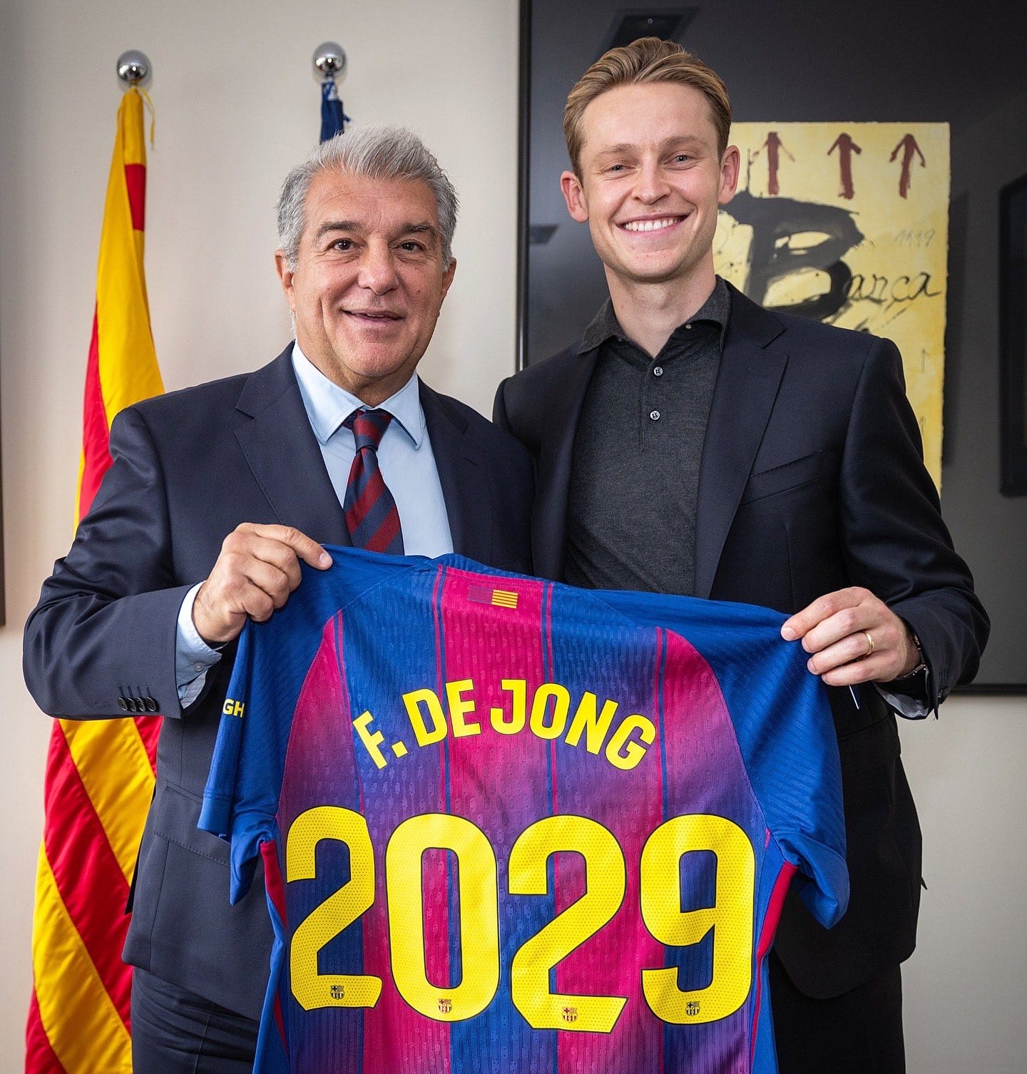 Frenkie De Jong pastikan masa depannya di Barcelona dengan kontrak baru hingga 2029