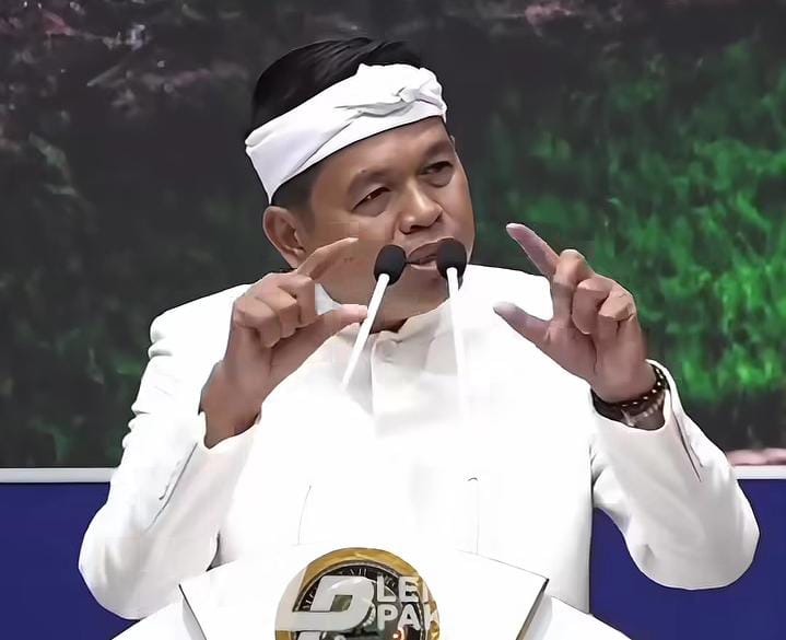 Dedi Mulyadi menegaskan Jabar tak layak terkena dampak besar penundaan TKD karena terbukti memiliki kinerja keuangan terbaik.
