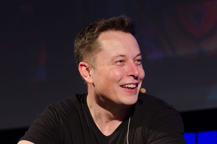 Paket gaji terbesar dalam sejarah korporasi senilai Rp16,4 kuadriliun diajukan untuk Elon Musk
