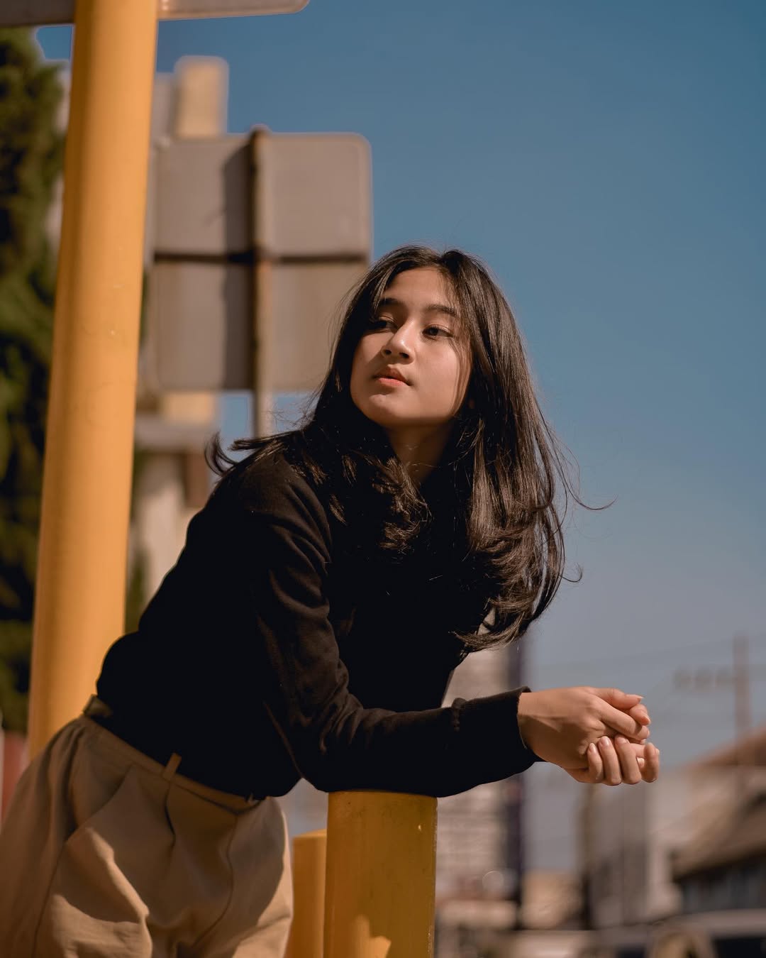Tren baru di media sosial selebgram Gen Z tampil tanpa filter, curhat jujur, dan justru makin disukai netizen.