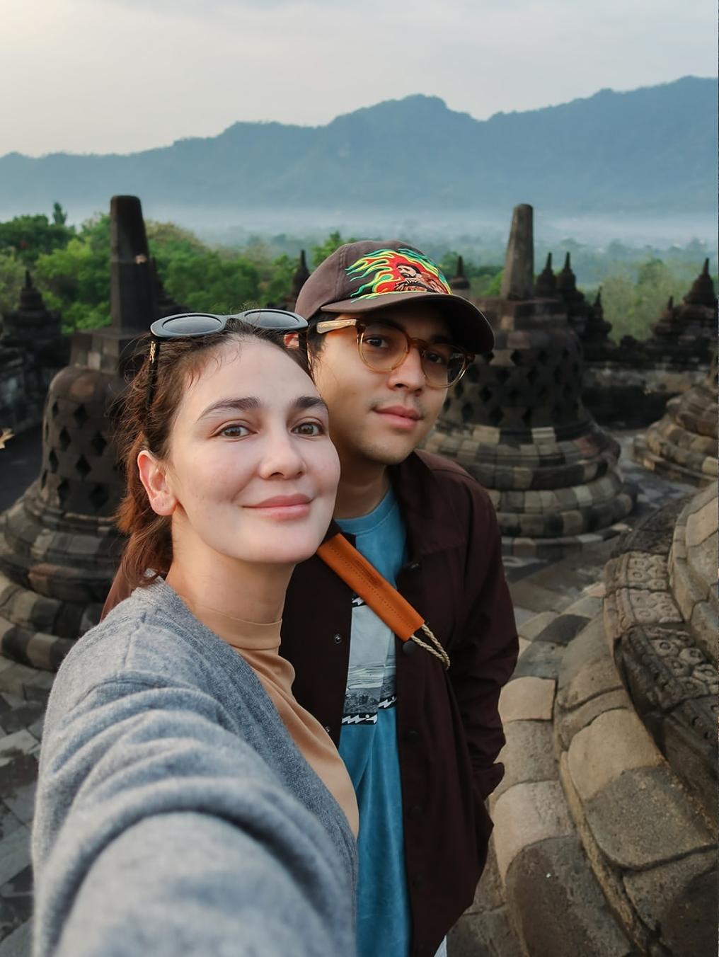 Luna Maya dan Maxime Bouttier.