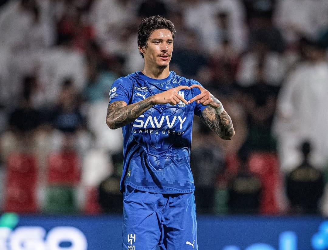 Darwin Nunez saat selebrasi mencetak gol untuk klubnya, Al Hilal, di kompetisi Saudi Pro League.
