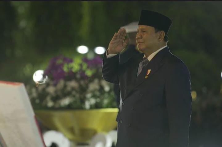 Presiden RI Prabowo Subianto memimpin Upacara Ziarah Nasional dan renungan suci dalam rangka Peringatan Hari Pahlawan di Taman Makam Pahlawan Nasional