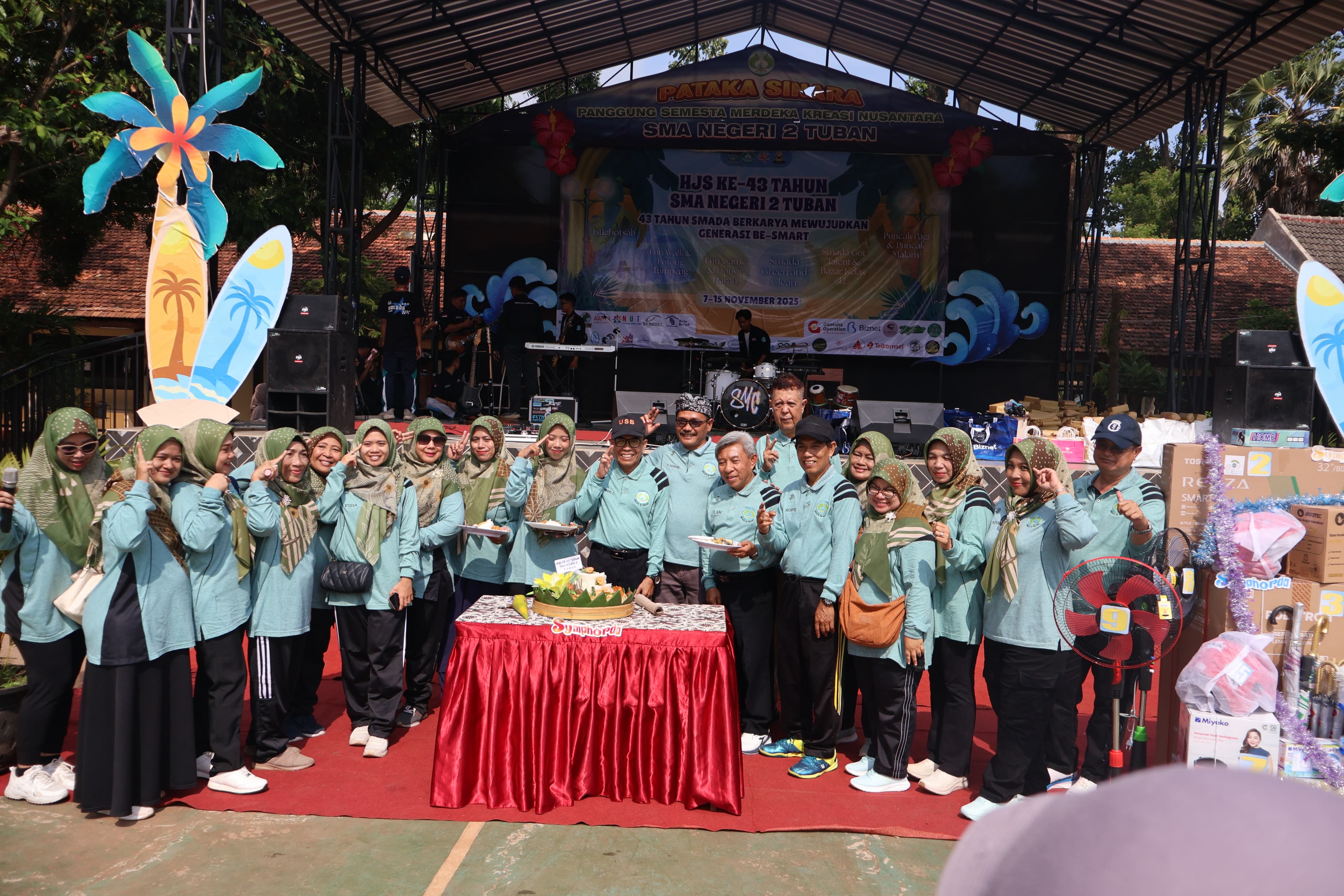 Perayaan Hari Jadi ke 43 SMADA Tuban diperingati dengan penuh kebahagiaan dan rasa syukur.