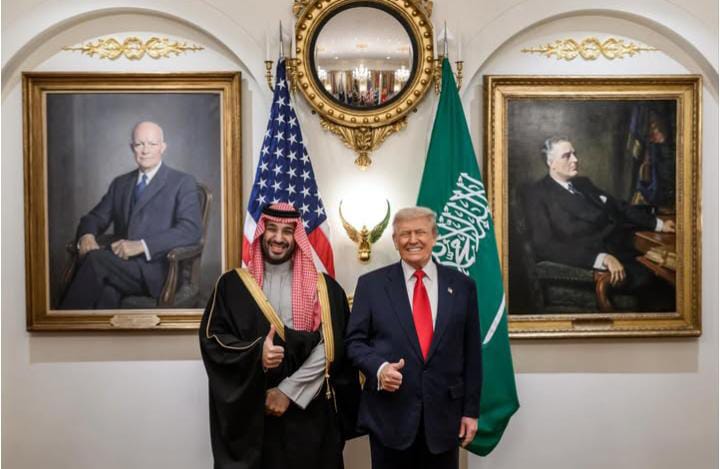 Foto Presiden Donald J. Trump bersama pangeran Mahkota Saudi Mohammed bin Salman di gedung putih