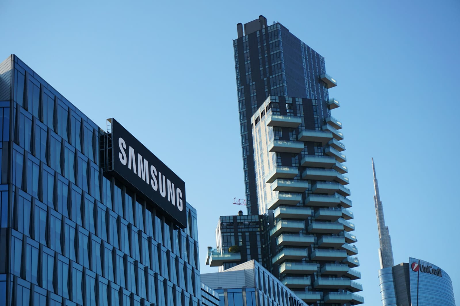 Samsung lakukan restrukturisasi besar dalam jajaran kepemimpinan perusahaan.