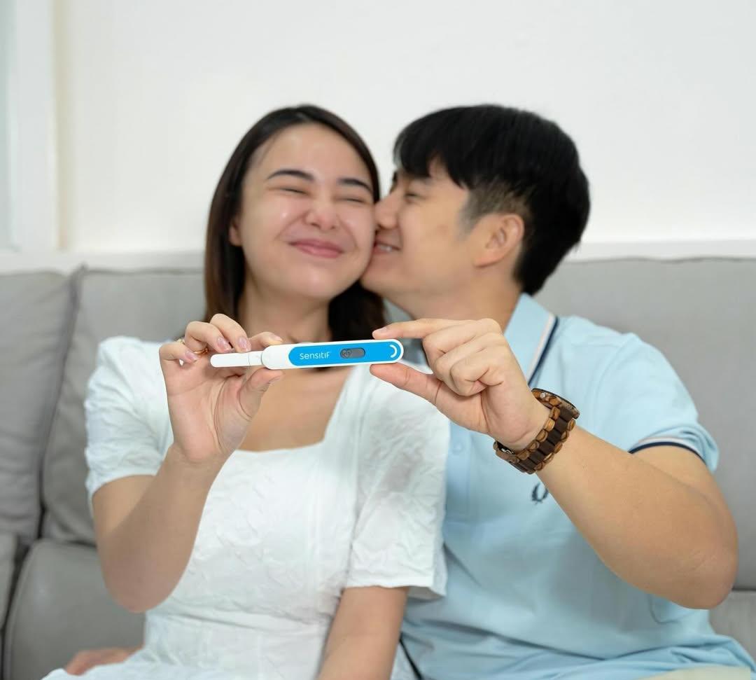 Amanda Manopo dan Kenny Austin mengumumkan kabar kehamilan anak perempuan mereka