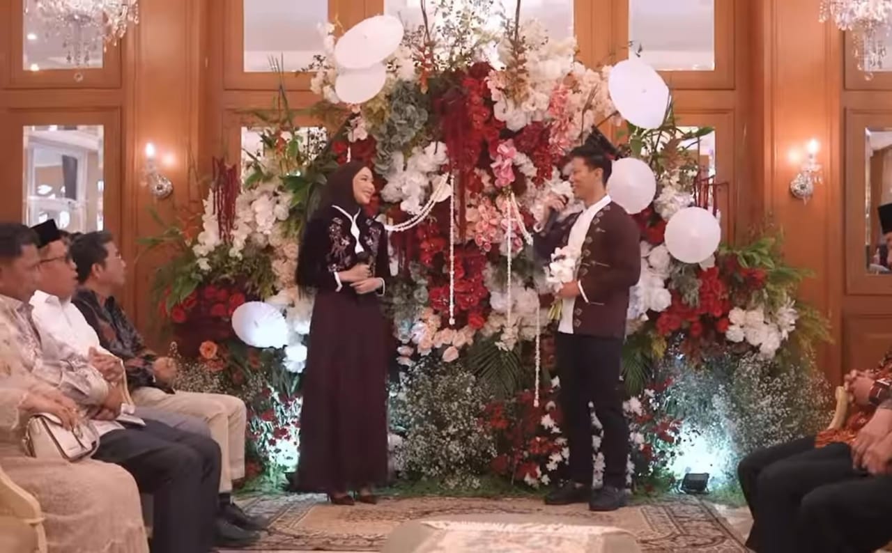 Selebgram Dara Arafah dan Rehan Mubarak resmi lamaran