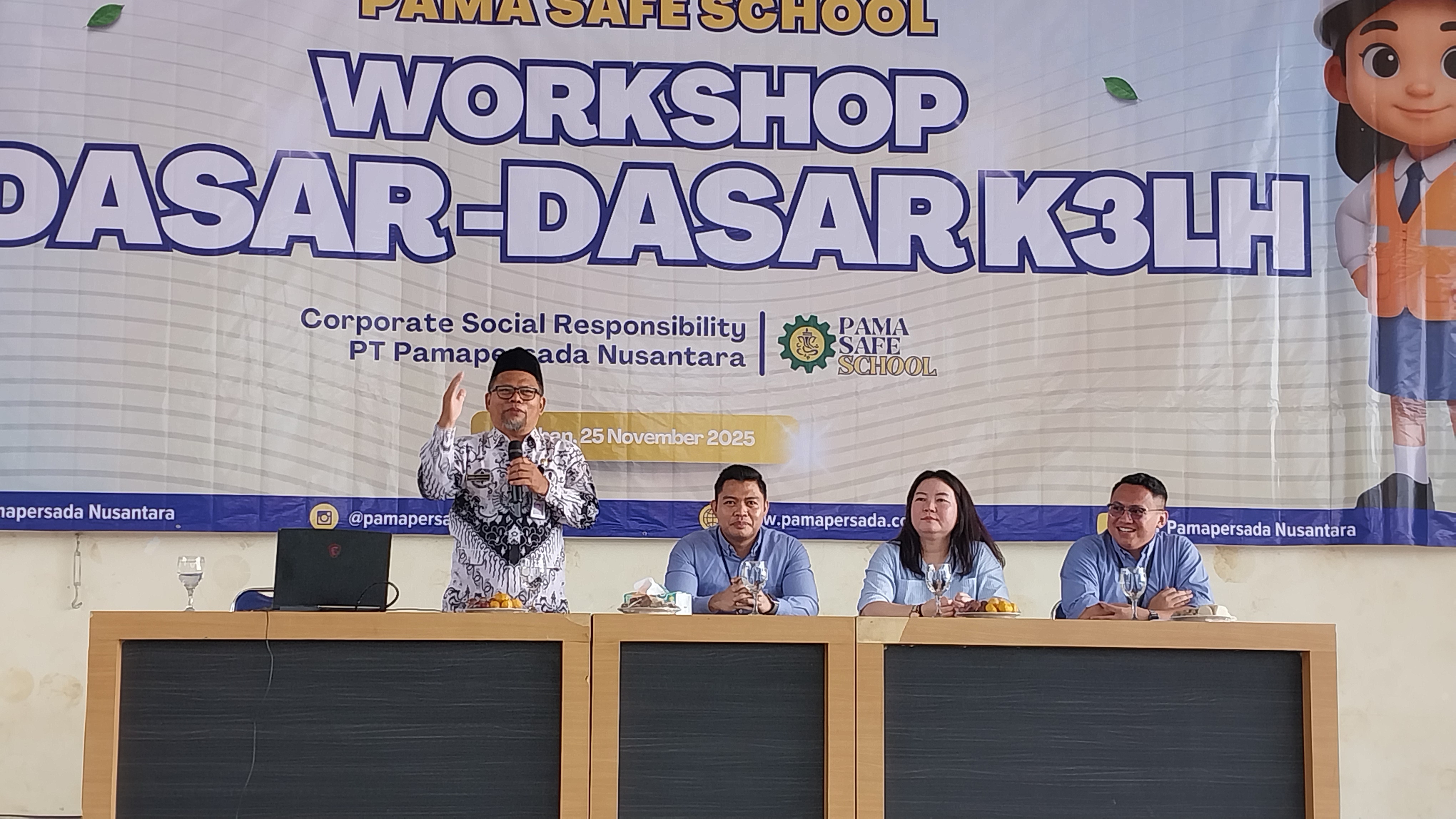 Sebagai sekolah safety, SMKN 3 Tuban terus berinovasi dan mendapat dukungan industri untuk meningkatkan kompetensi siswa di bidang K3LH.