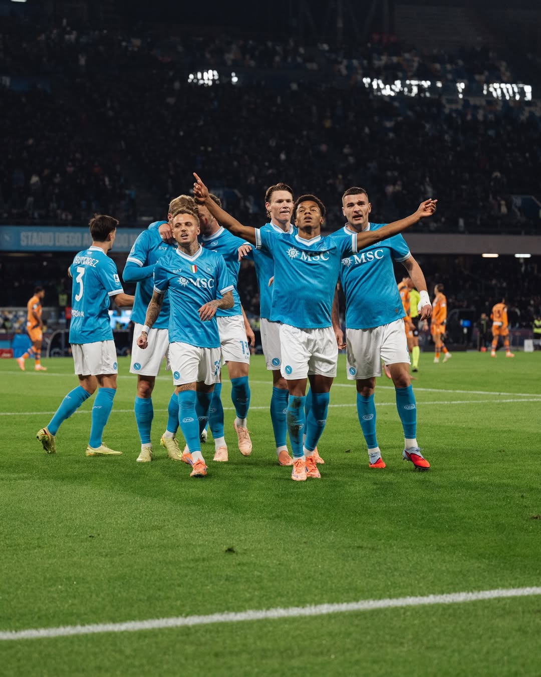 Penampilan agresif dan dukungan publik membuat Napoli menjaga rekor kandang tak terkalahkan di 2025
