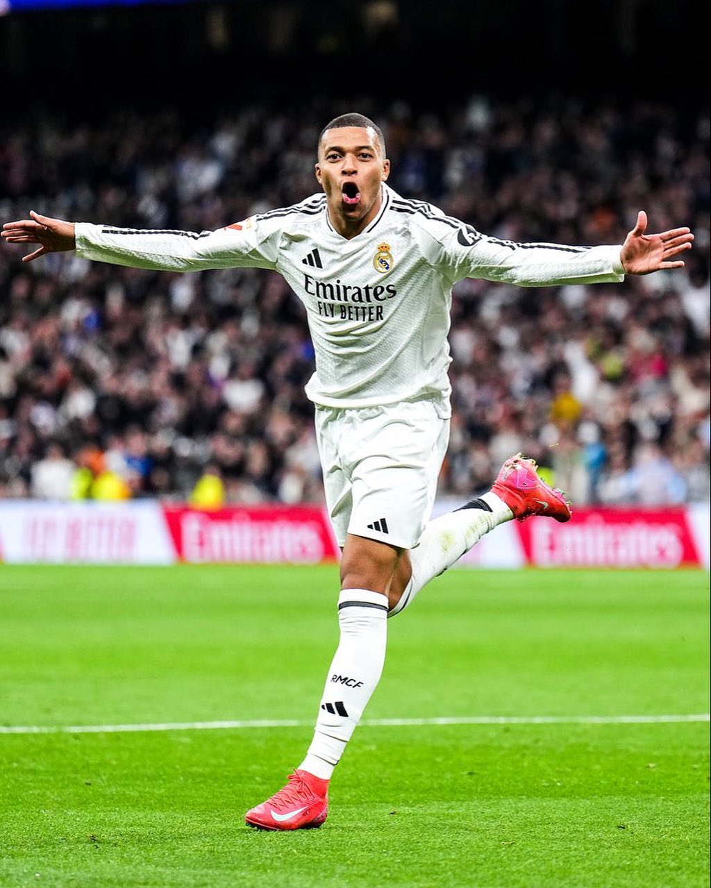 Performa luar biasa Mbapp&eacute; mengantarnya meraih Player of the Week