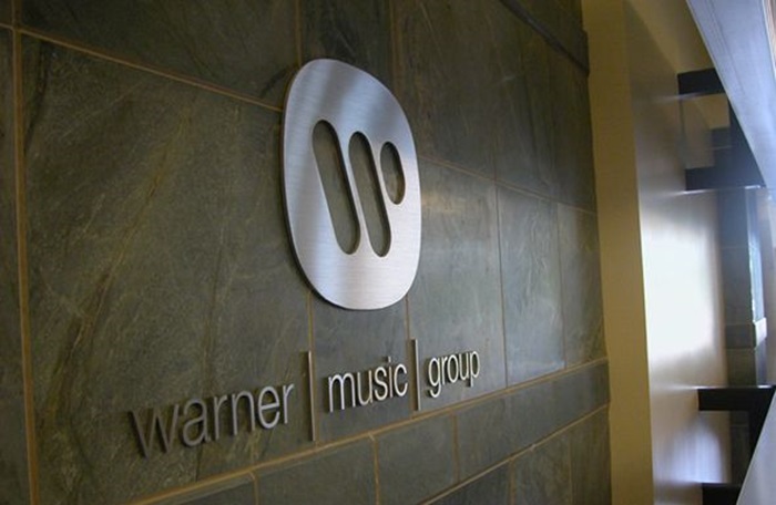Warner Music Group resmi jalin kesepakatan dengan Suno AI.