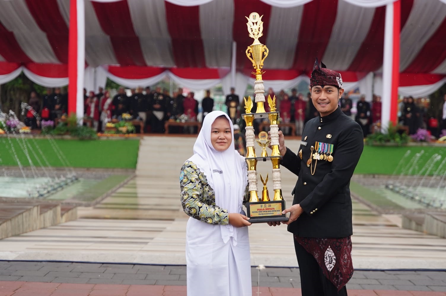 Fauziah Rima, pelajar asal Tuban, meraih juara lewat surat yang menyuarakan keresahan