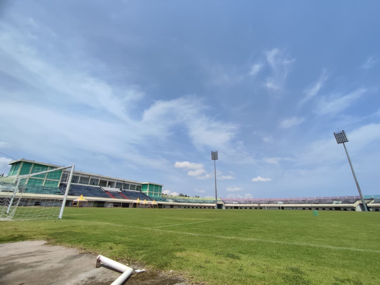 Kondisi terkini Stadion Tuban Sport Center jelang menjadi tuan rumah pertandingan penyisihan grup C Liga 4.