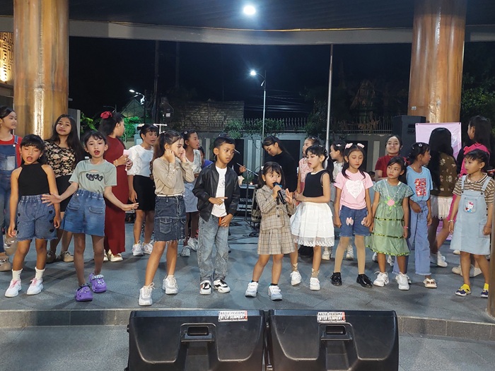Mulai dari latihan vokal hingga mental panggung, PAMDI Tuban konsisten menyiapkan generasi baru penyanyi dangdut yang kini mencapai 30 anak binaan.