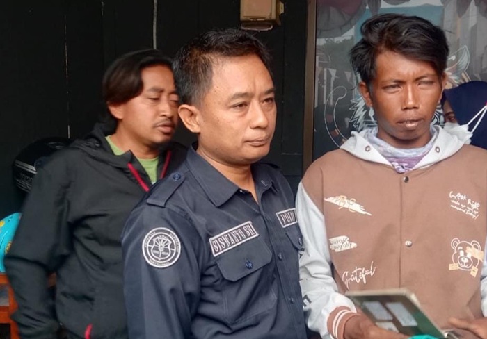 Setelah empat bulan hilang, motor Edi Utomo ditemukan Satreskrim Tuban; polisi menyerahkan barang bukti yang sudah tidak terkait perkara.