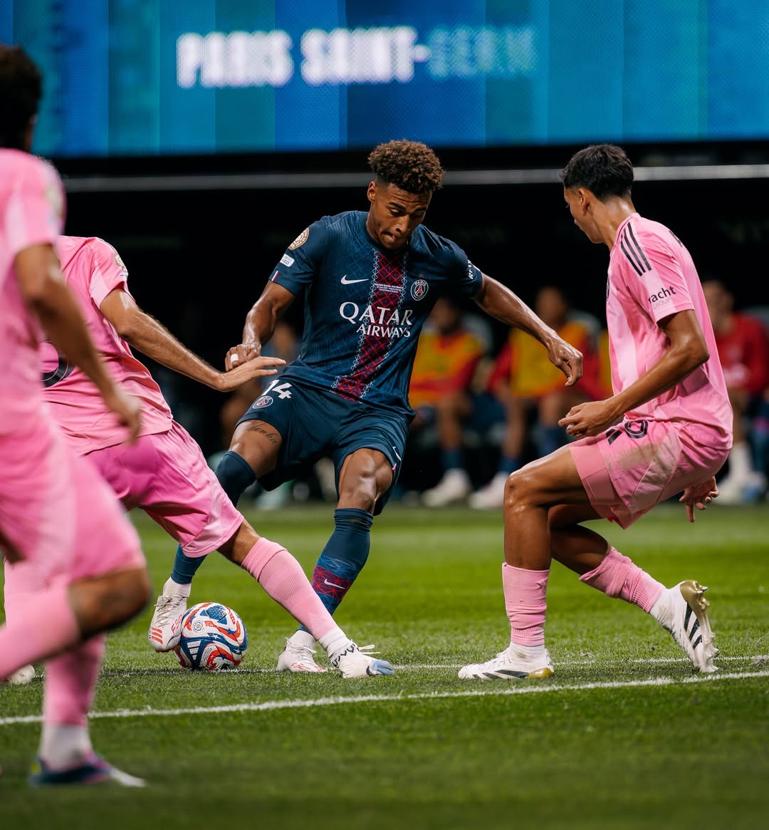 D&eacute;sir&eacute; Dou&eacute; memenangkan Golden Boy 2025 setelah konsistensi gemilangnya di PSG