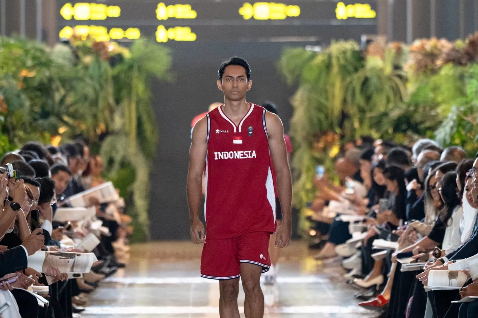 Jersey Tim Indonesia dirilis dengan tiga warna dasar utama dan dipadukan dengan corak atau motif kekhasan Indonesia.