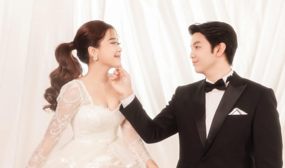 Pasangan selebriti Brisia Jodie dan Jonathan Alden sah menjadi suami istri