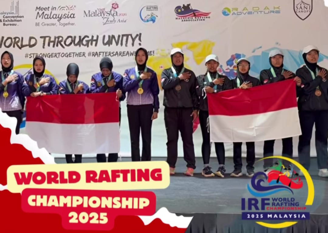 Kontingen Federasi Arung Jeram Indonesia (FAJI) mempersembahkan emas di IRF World Rafting Championship 2025 Malaysia