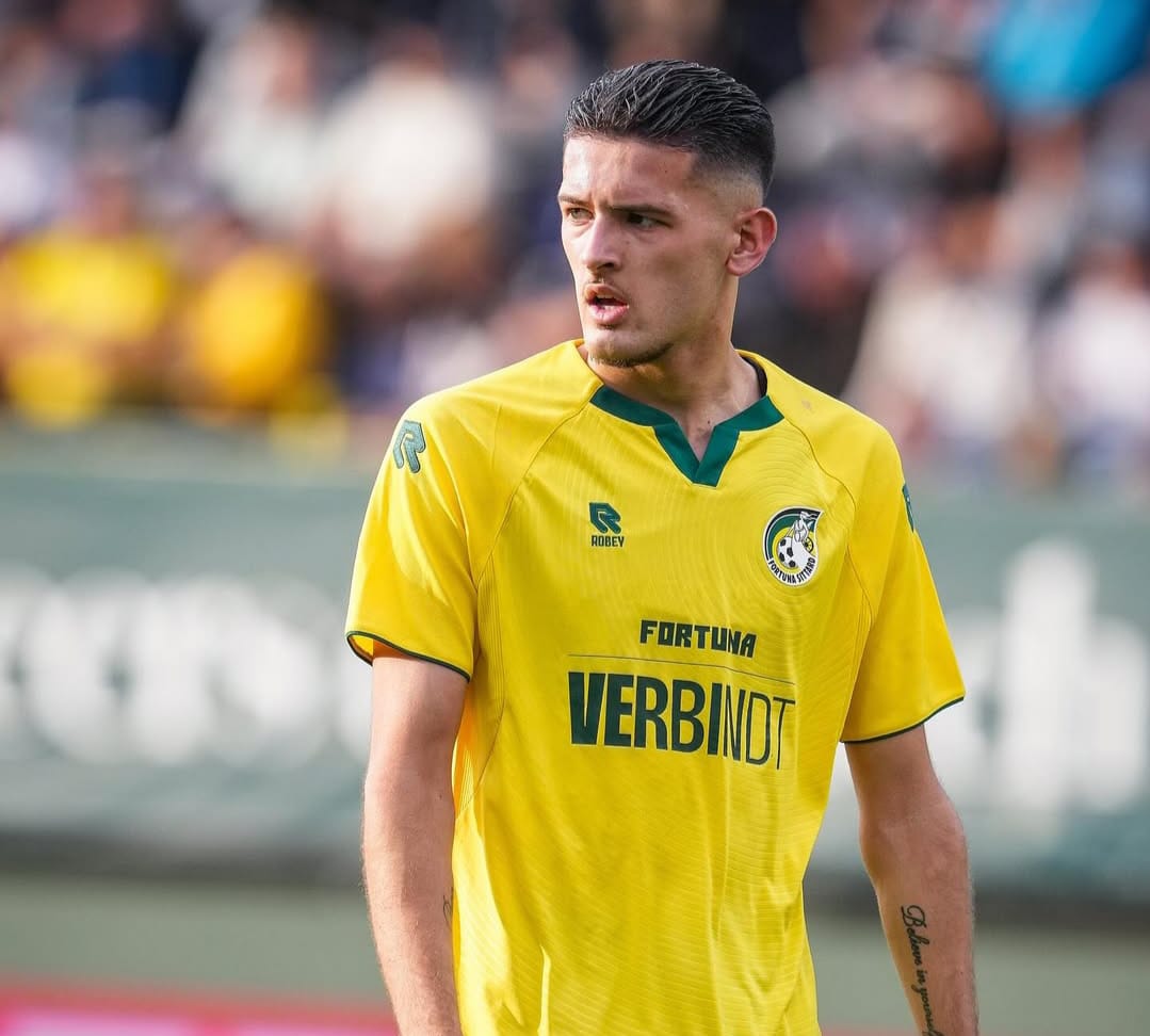 Pemain muda Fortuna Sittard asal Indonesia, Justin Hubner, mendapatkan sanksi berat dari KNVB